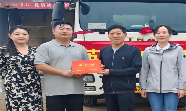 梅大高速事故中拦截车辆、营救伤员，这5人拟确认为见义勇为